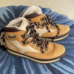 Vintage timberland hiking boots